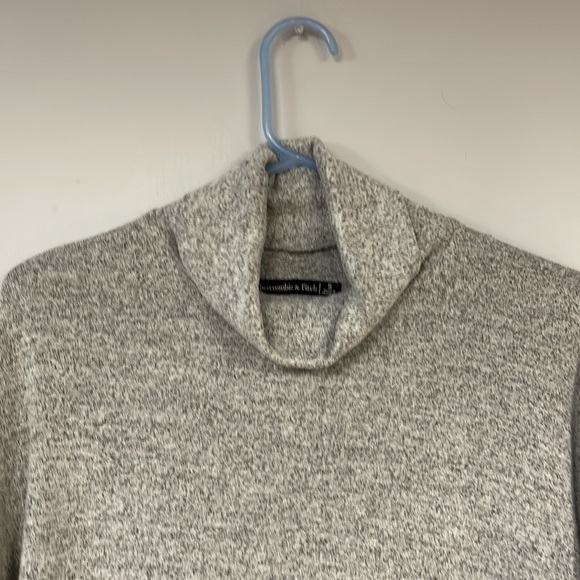 Abercrombie & Fitch Oversized light weight Gray Turtleneck, S, sweater/top - Picture 4 of 7